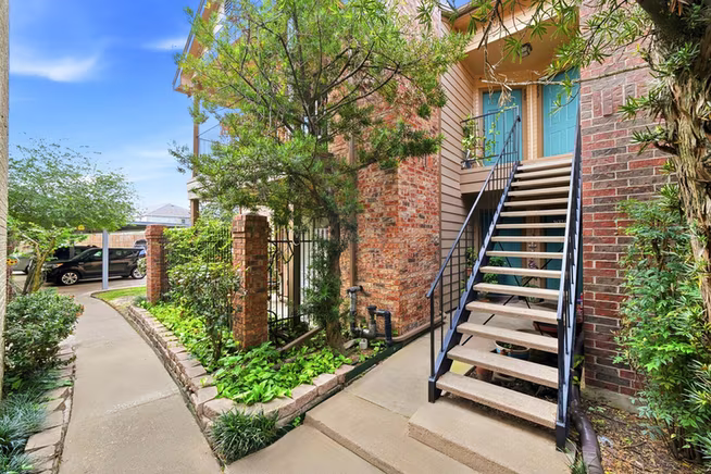 Photo 3 of 2121 Hepburn Street 820, Houston, TX