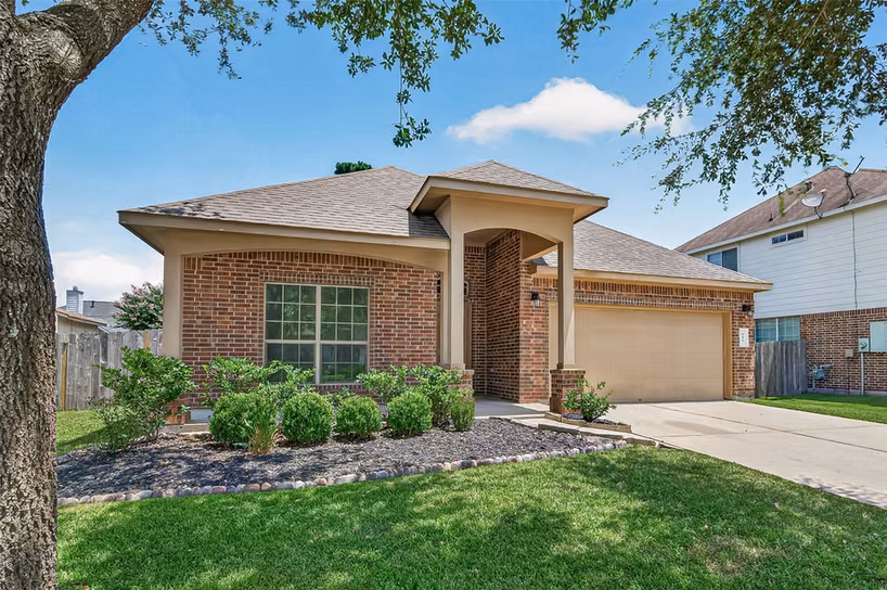 Photo 3 of 519 Glenwood Ridge Drive, Spring, TX