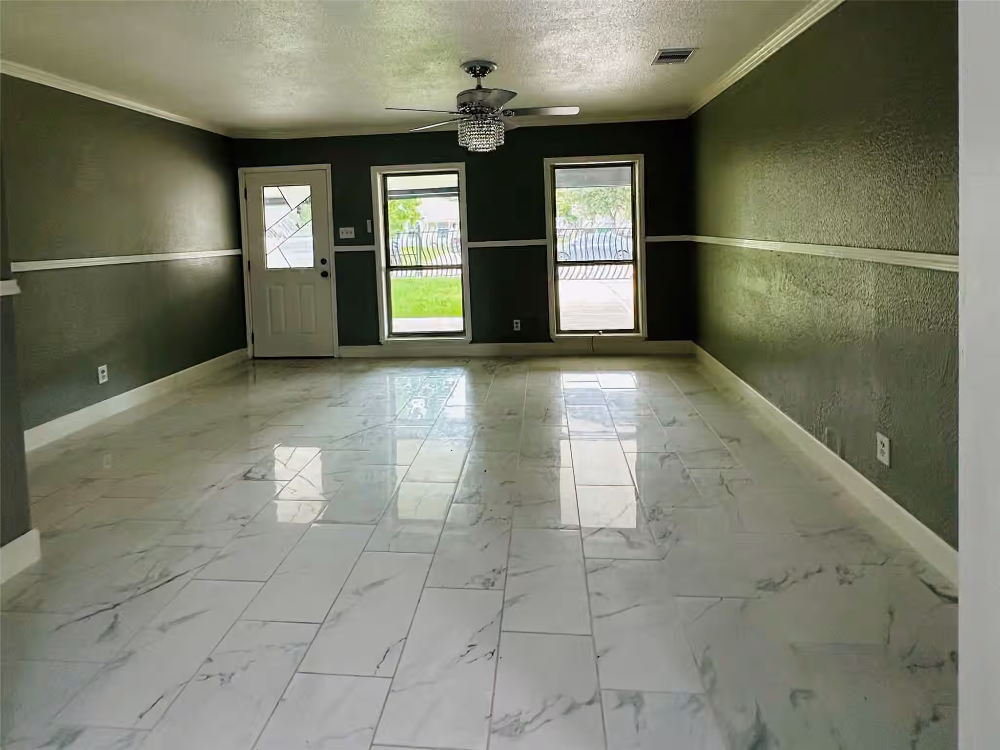 Photo 5 of 7347 Remegan Road, Houston, TX