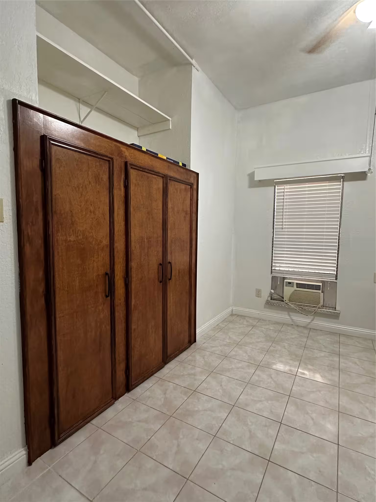 Photo 7 of 8250 Park Place Boulevard 303, Houston, TX