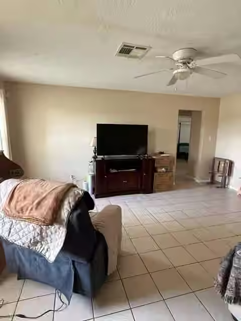 Photo 3 of 1025 Zach Road, Hempstead, TX