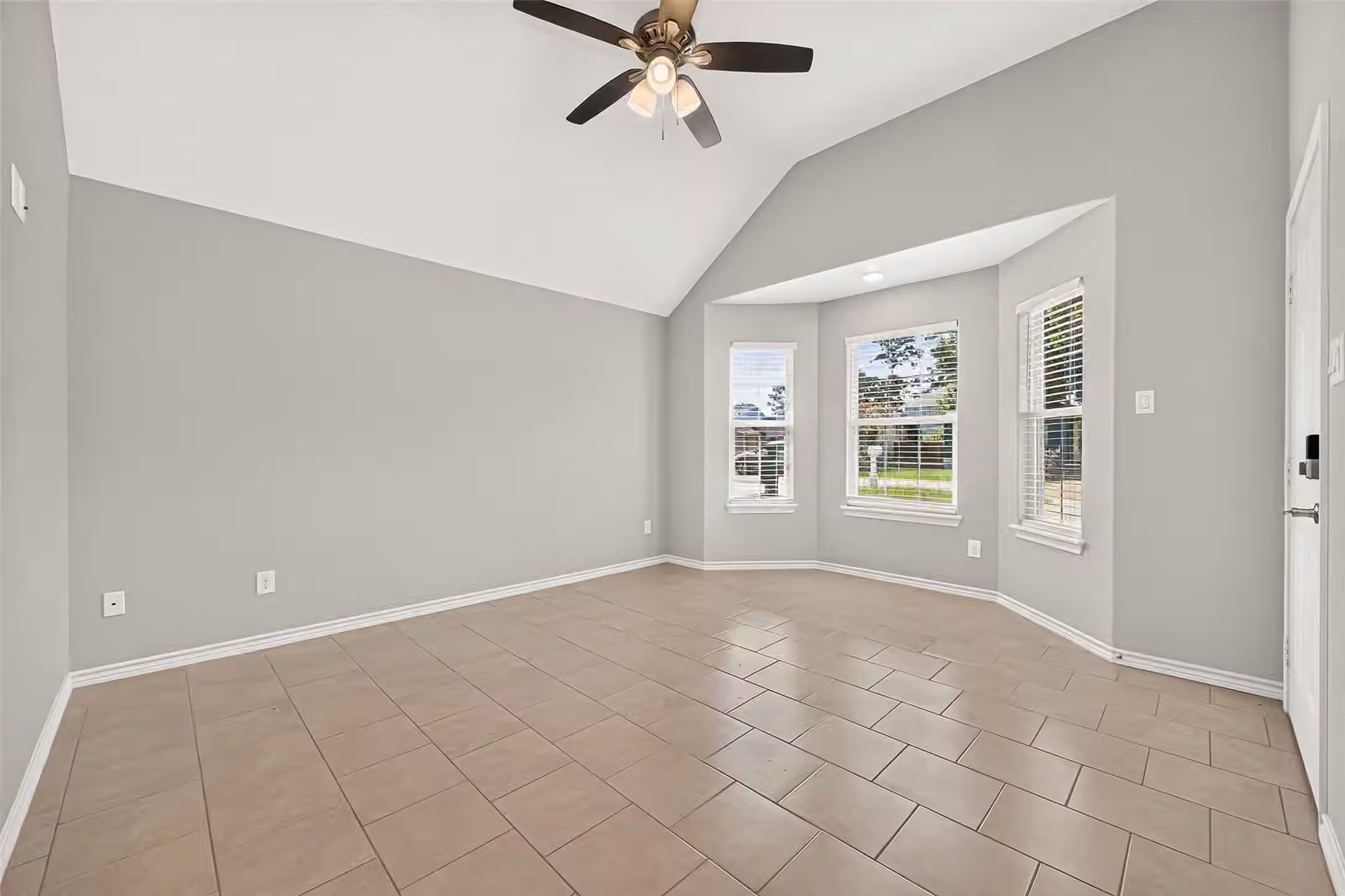 Photo 6 of 16908 W Juneau, Montgomery, TX