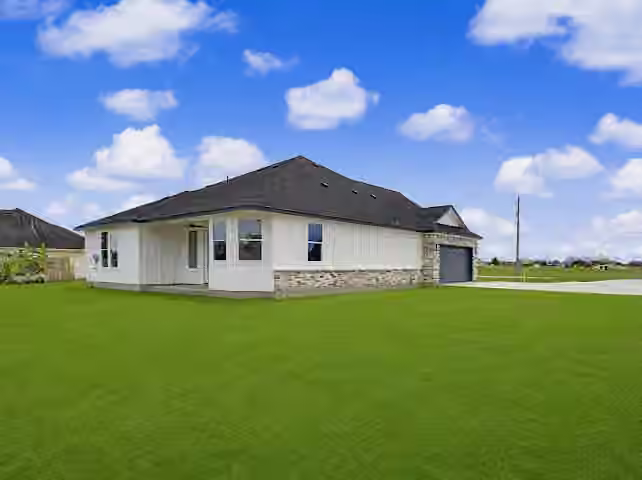 Photo 4 of 1220 Appaloosa Circle, Angleton, TX