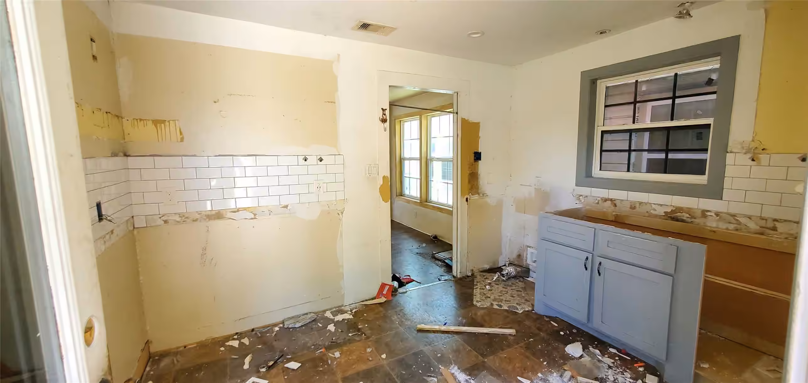 Photo 7 of 2417 Lee Street, Houston, TX