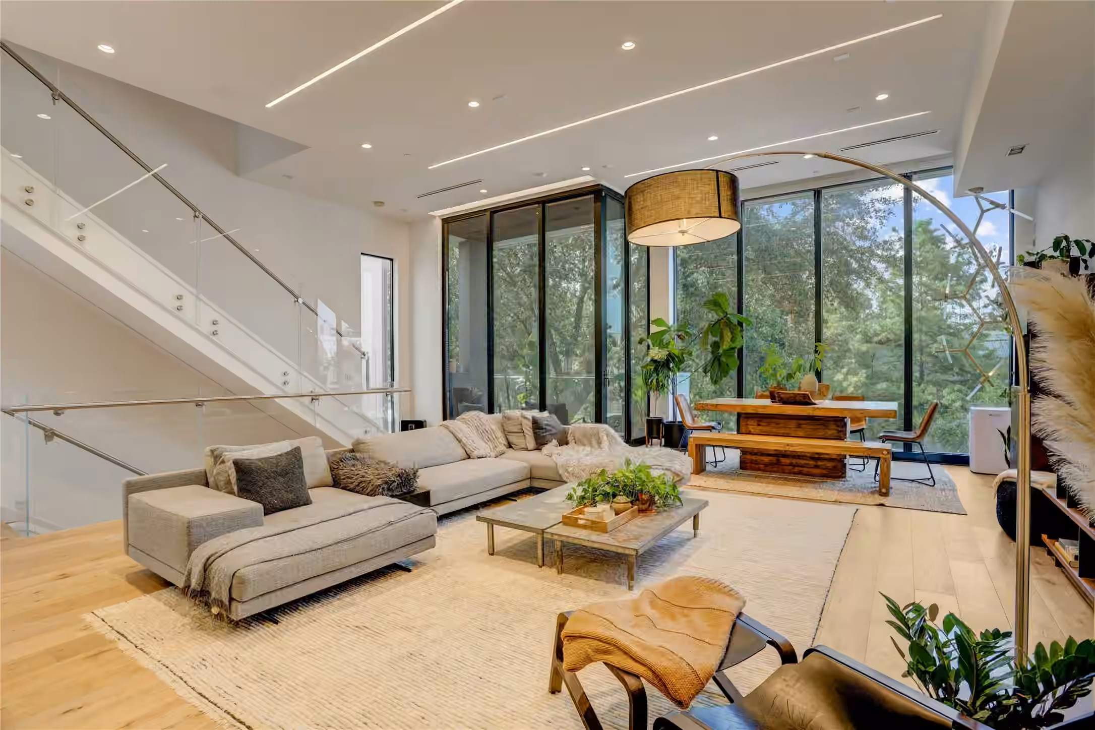 Photo 7 of 1807 Indiana Street, Houston, TX