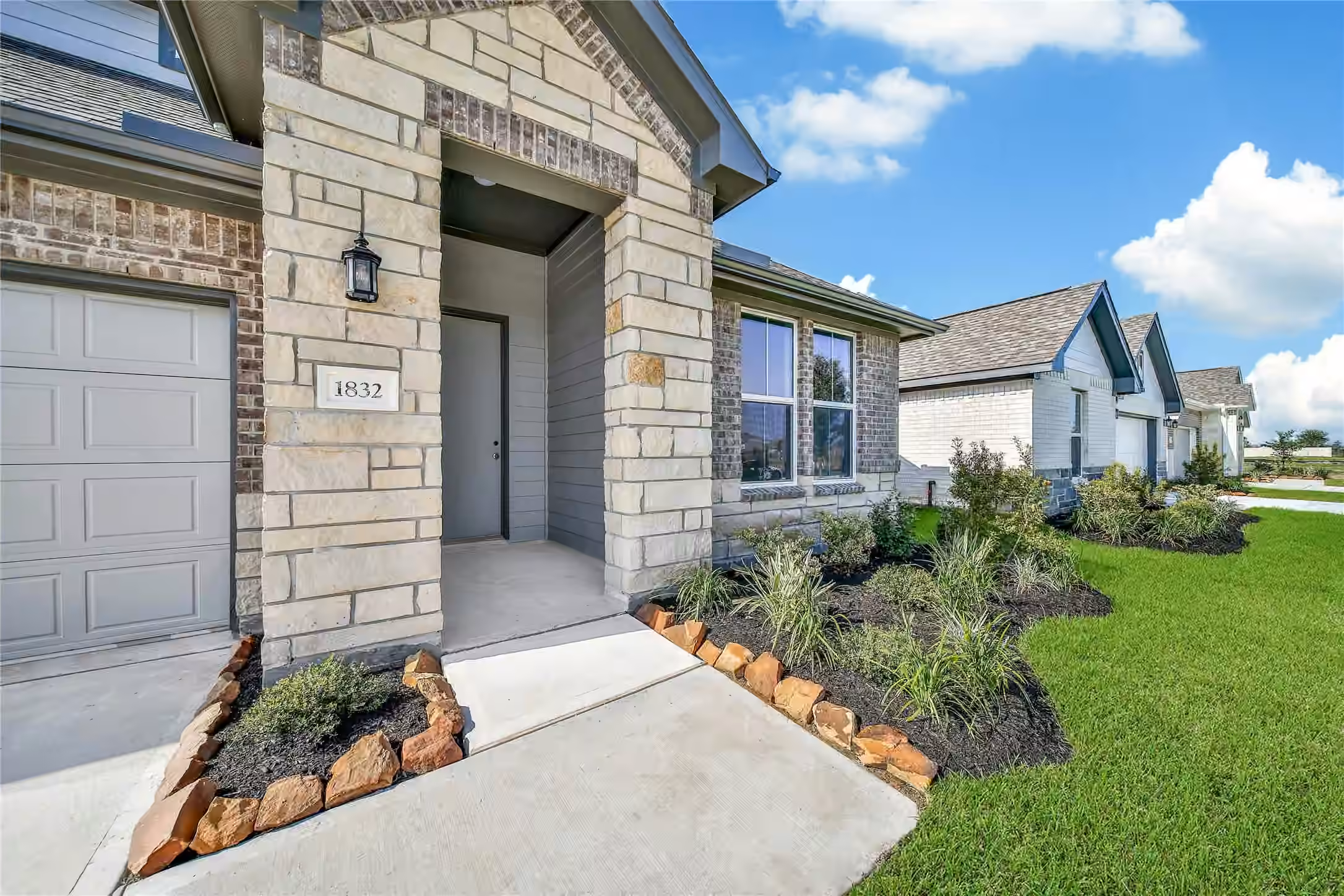 Photo 2 of 1832 Rory Christine Drive, Rosharon, TX