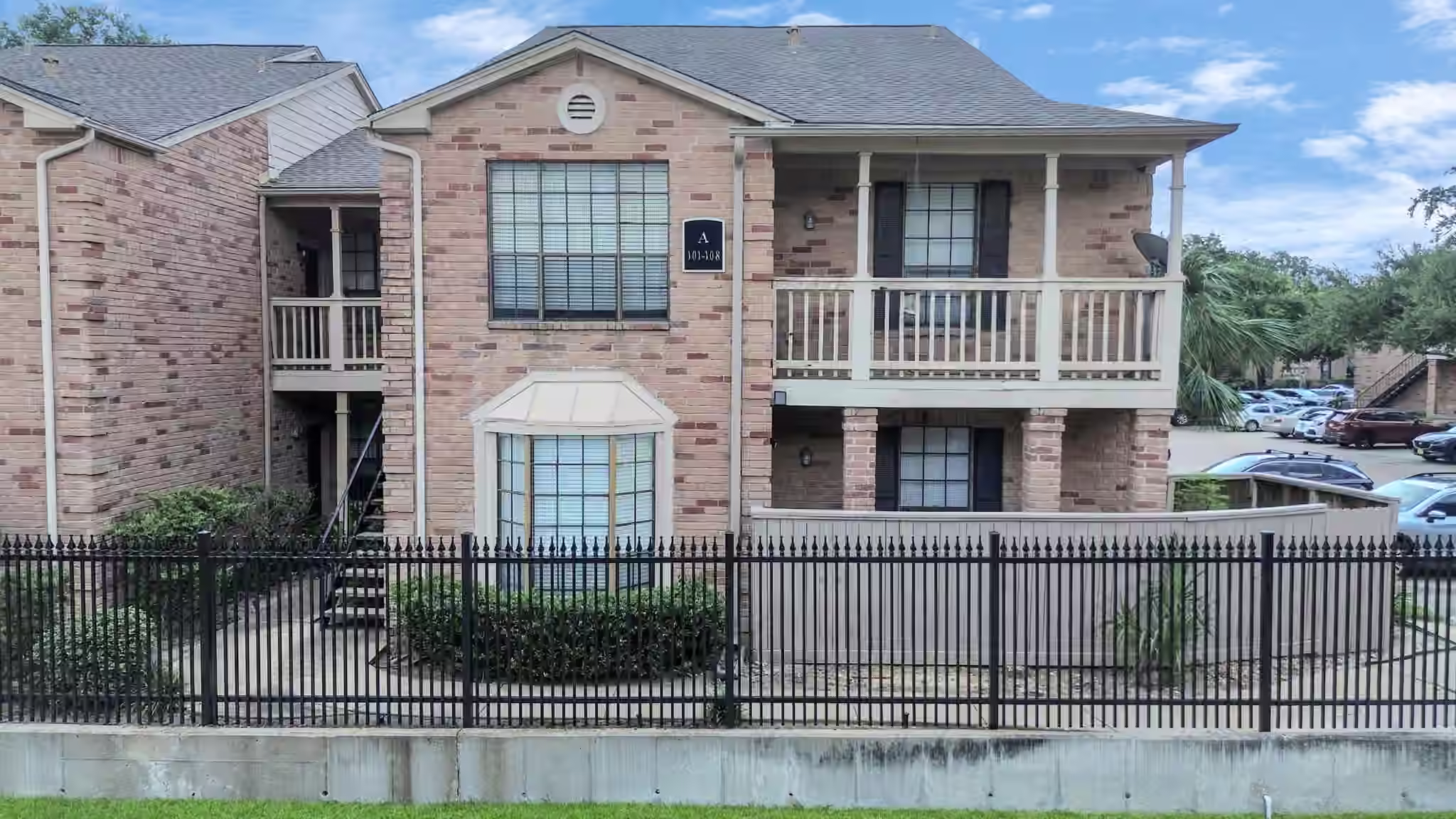 Photo of 2255 Braeswood Park Drive 102, Houston, TX 77030