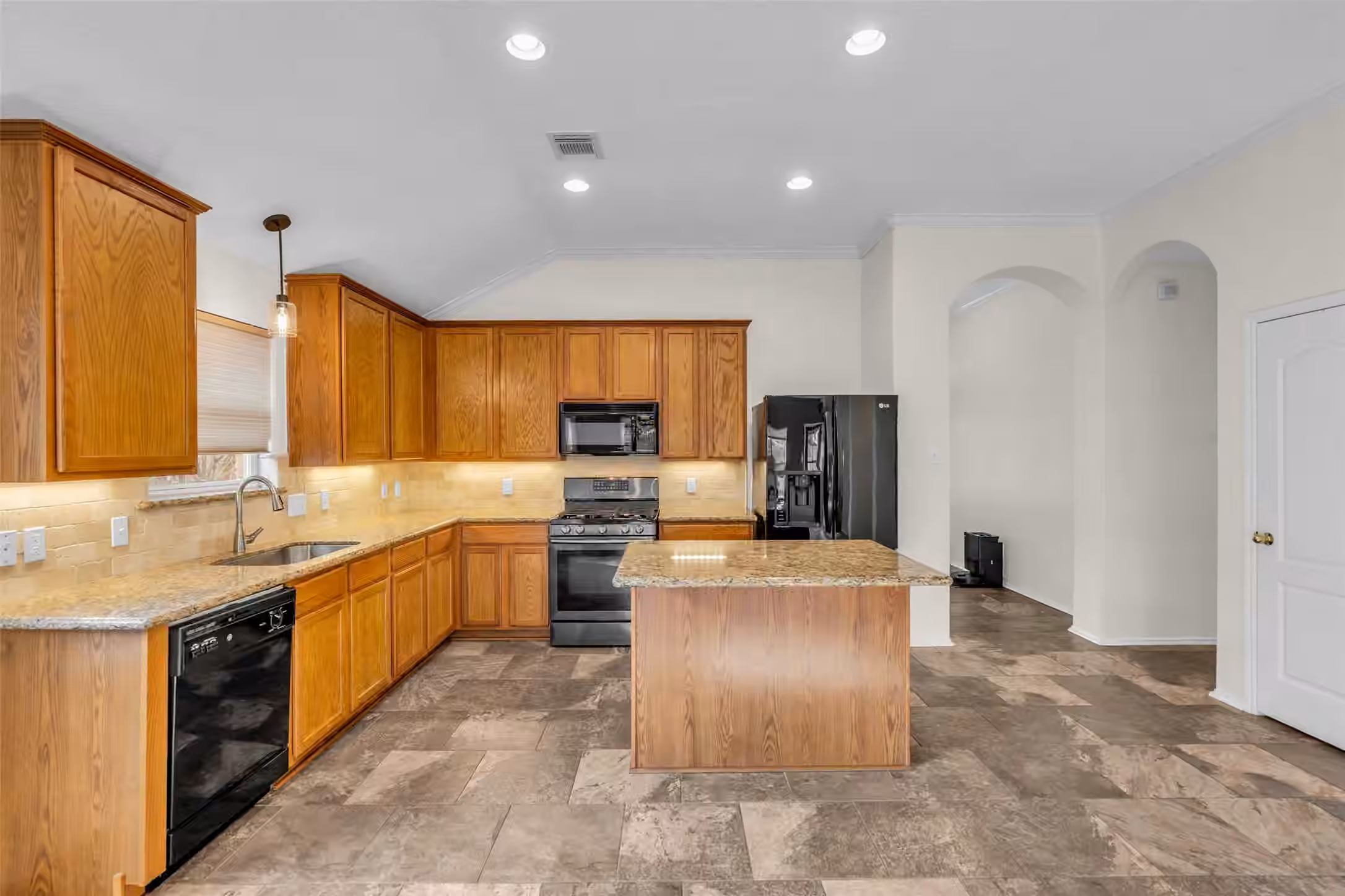 Photo 6 of 3527 Azalea Sands Drive, Spring, TX