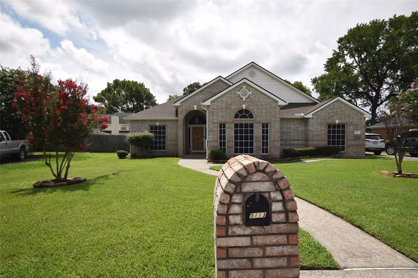 Photo of 5113 Greenwater Drive, Willis, TX 77318