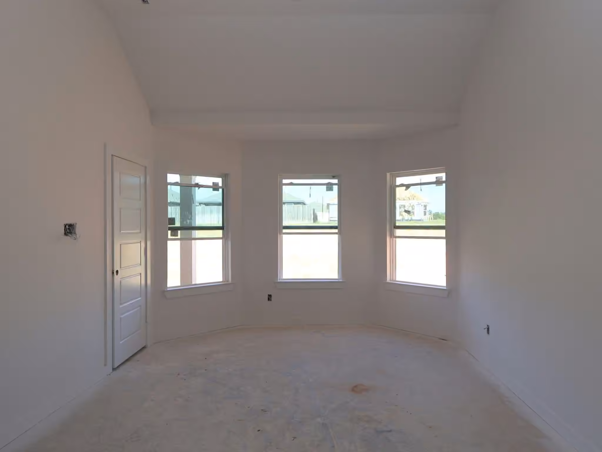 Photo 5 of 817 Village Brook Drive, Willis, TX