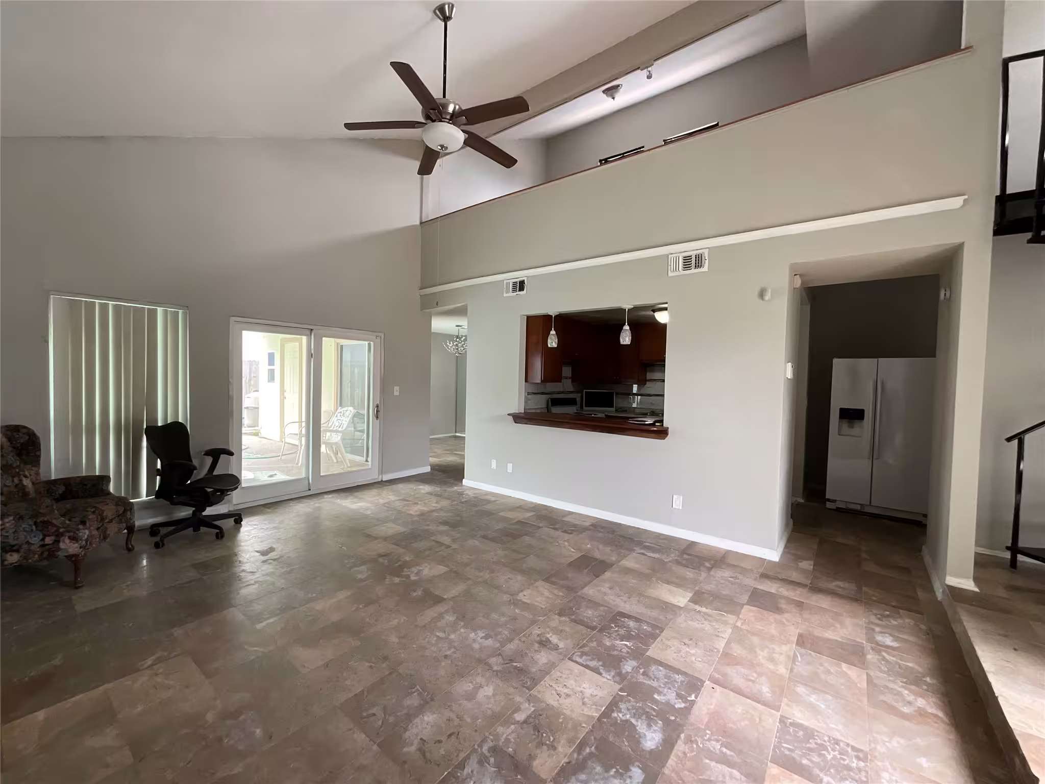 Photo 3 of 11111 Petworth Drive, Houston, TX