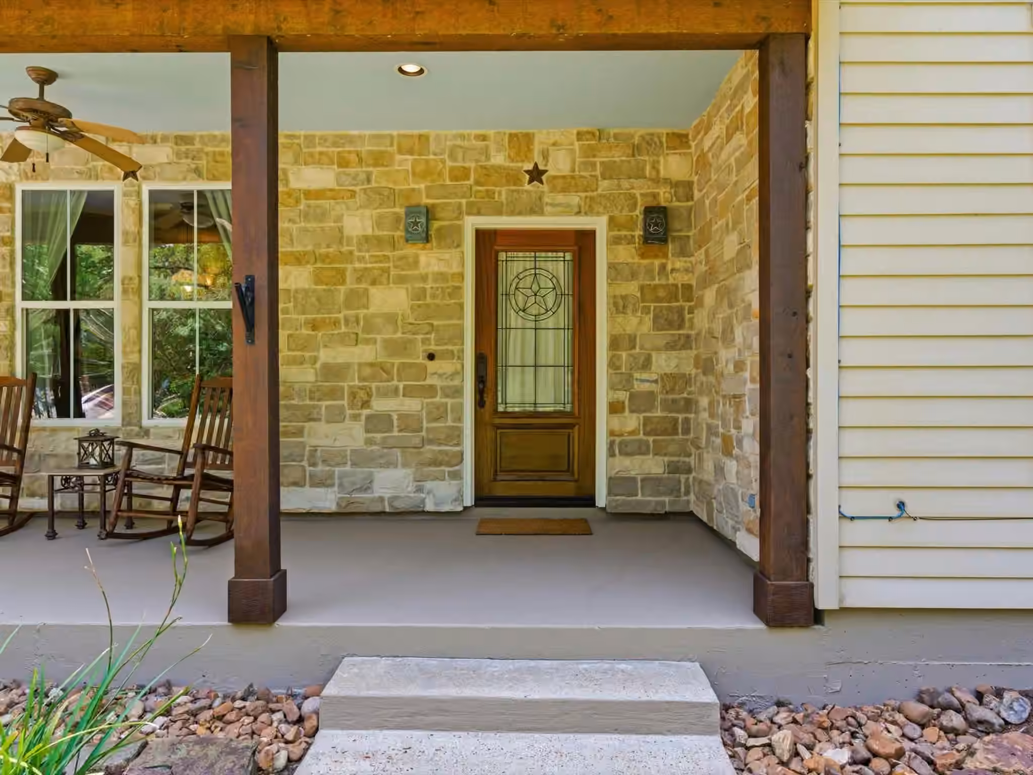 Photo 4 of 18181 Rabon Chapel Road, Montgomery, TX