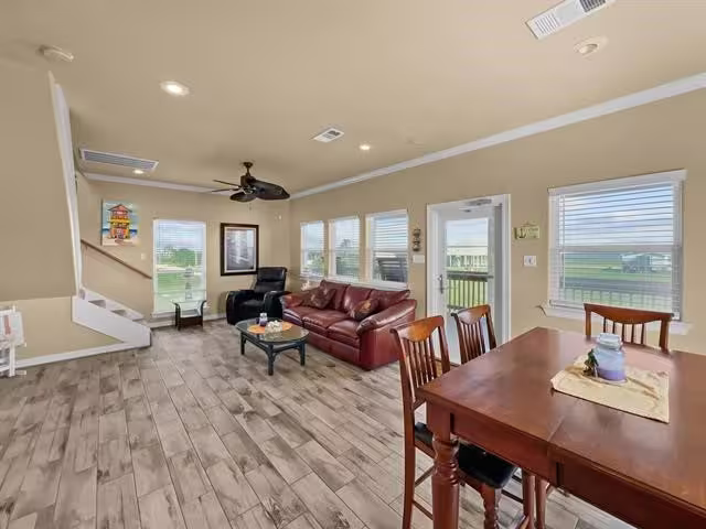 Photo 5 of 1219 Front Ave Avenue, Port Bolivar, TX