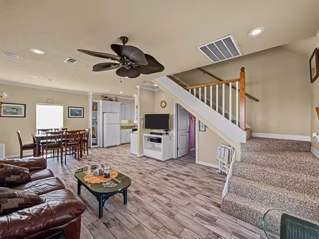 Photo 6 of 1219 Front Ave Avenue, Port Bolivar, TX