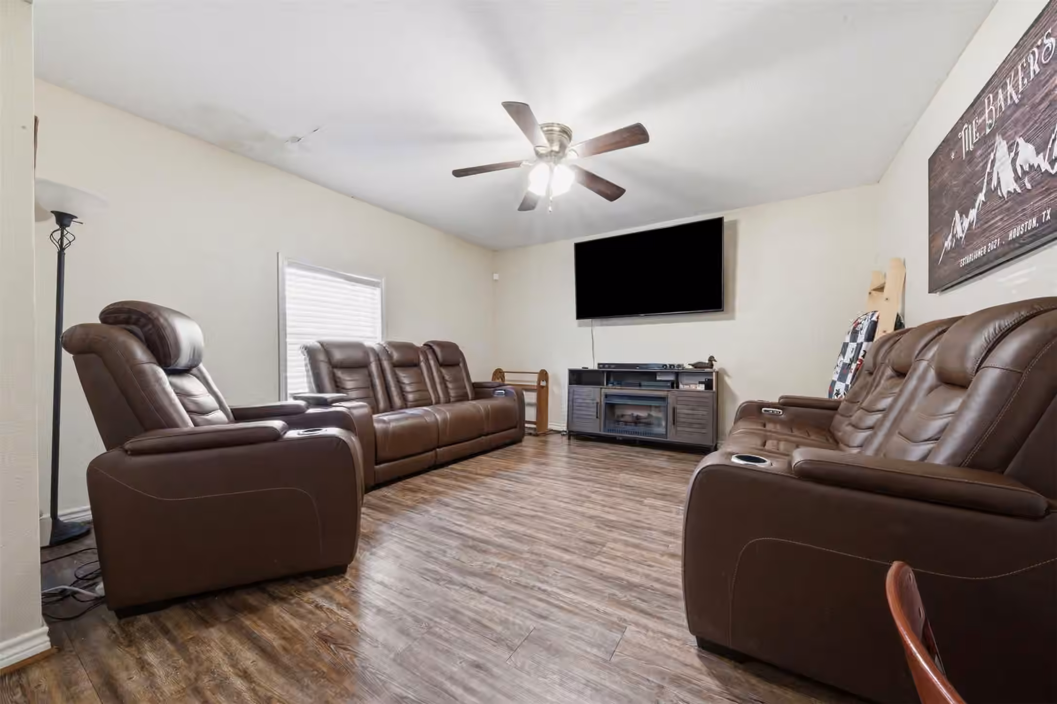 Photo 4 of 1103 James Street, Deer Park, TX