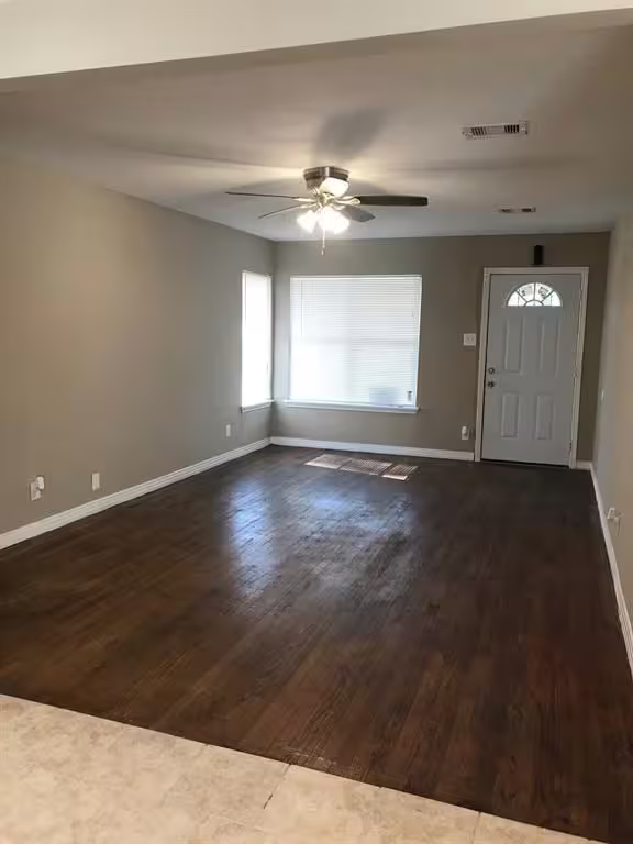 Photo 5 of 6001 Bretshire Drive, Houston, TX