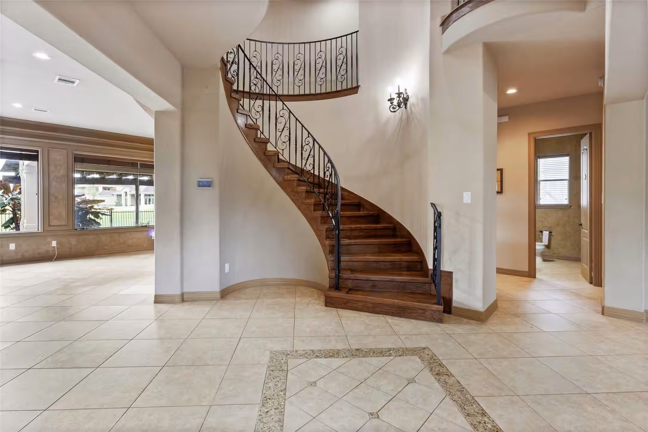 Photo 4 of 2406 Masters Drive, League City, TX