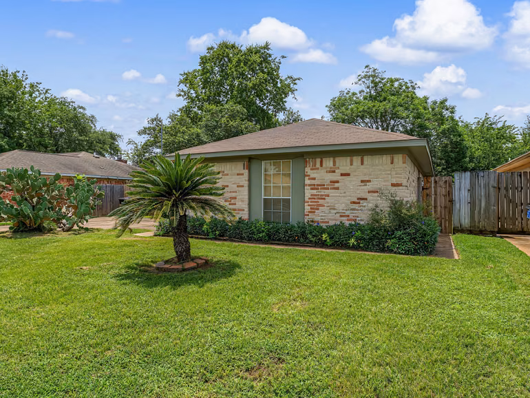 Photo 2 of 5335 Linda Lane, Katy, TX