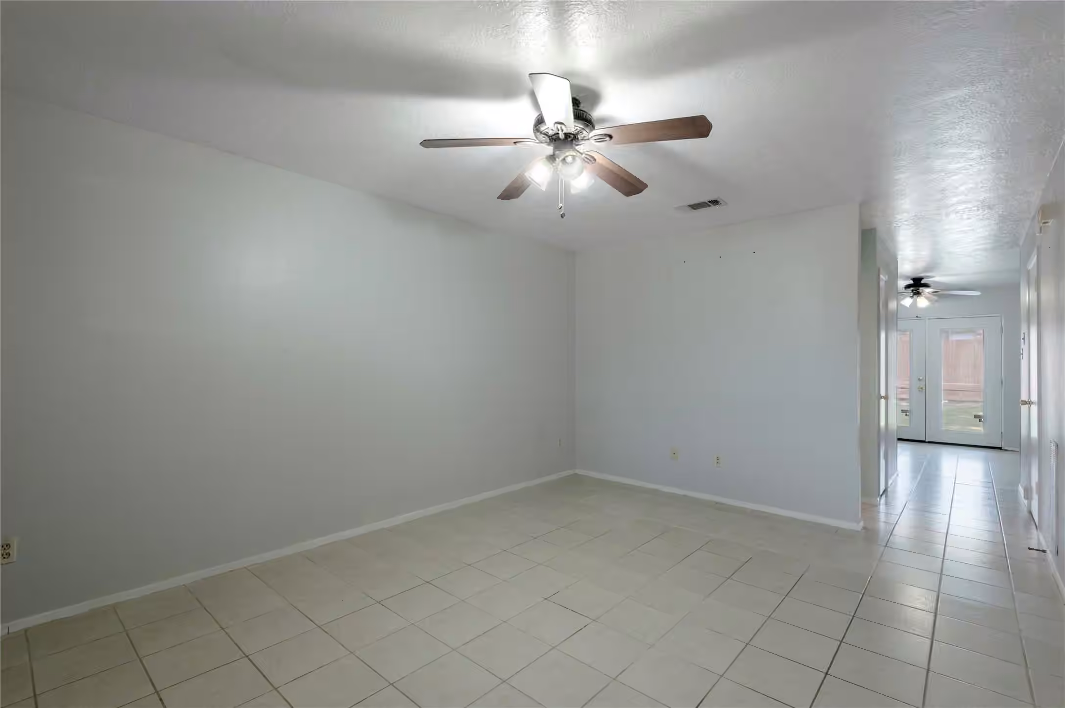 Photo 7 of 2521 Crosstimbers Street B1, Huntsville, TX