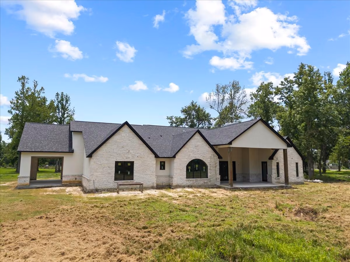 Photo 2 of 117 Daisy Ln, Baytown, TX