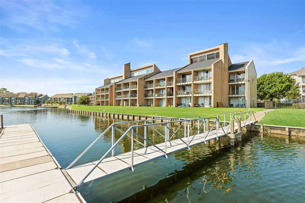 Photo of 12600 Melville Drive 319b, Montgomery, TX 77356