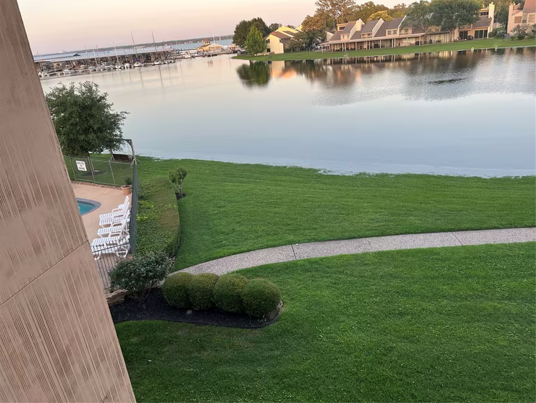 Photo 4 of 12600 Melville Drive 319B, Montgomery, TX