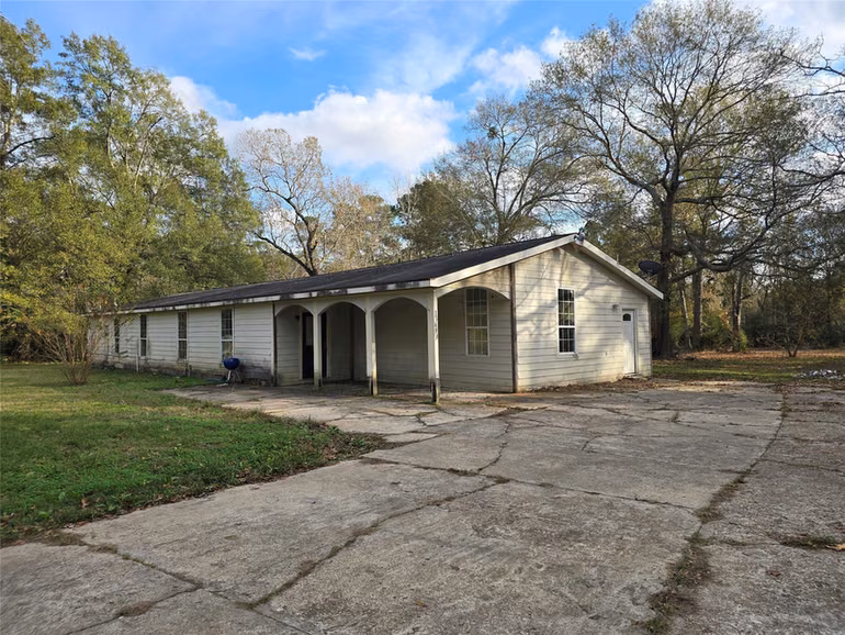 Photo 2 of 17693 Rhonda Lane, Montgomery, TX