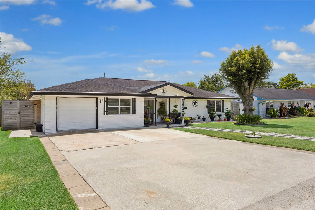 Photo 2 of 6014 Josephine Street, Pearland, TX