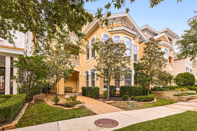 Photo 5 of 39 Olmstead Row, The Woodlands, TX