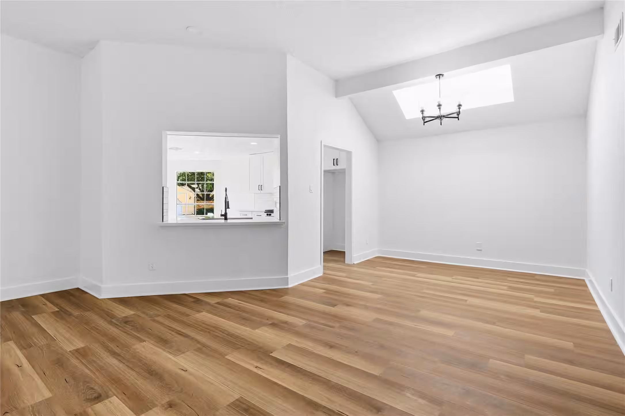 Photo 5 of 7315 Puerta Vallarta Drive, Houston, TX