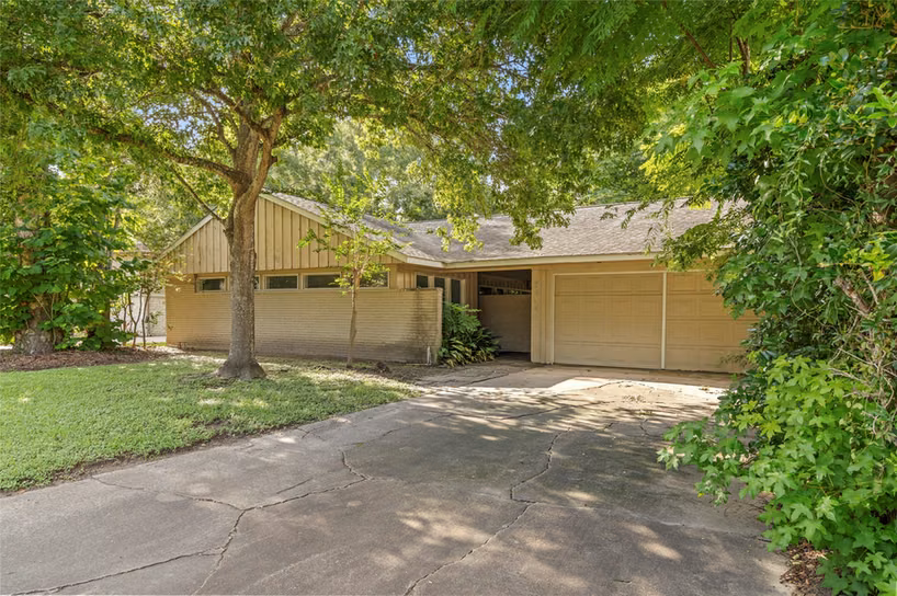 Photo 3 of 5146 Carew Street, Houston, TX