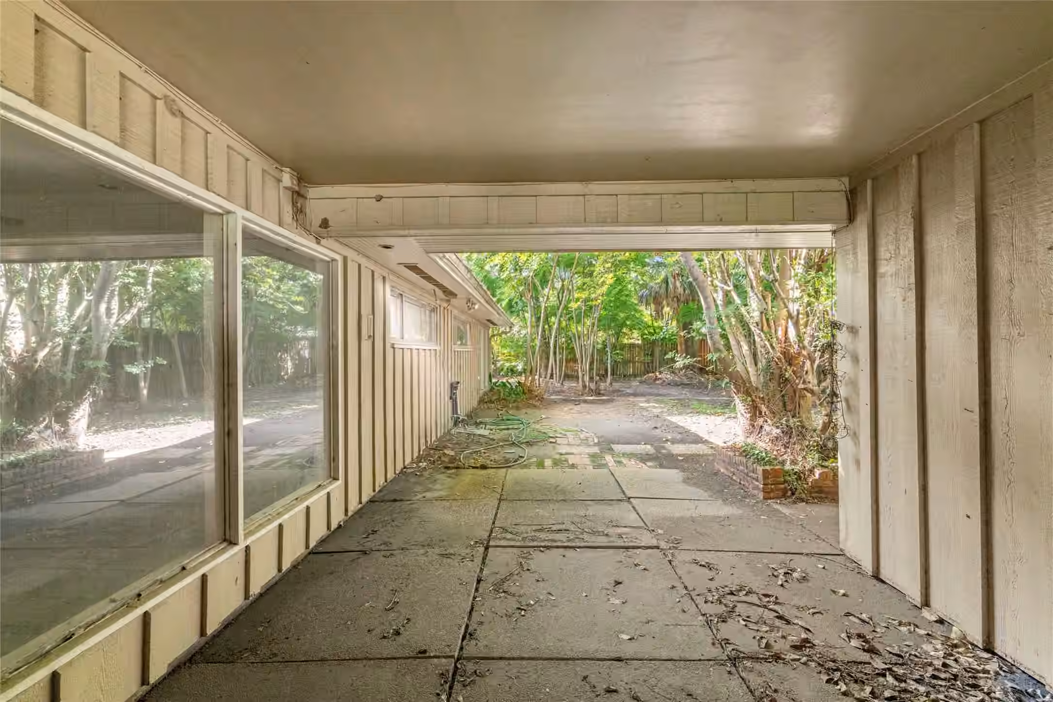Photo 5 of 5146 Carew Street, Houston, TX