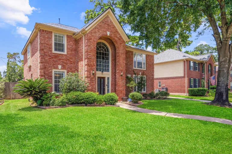 Photo 2 of 531 W North Hill Drive, Spring, TX
