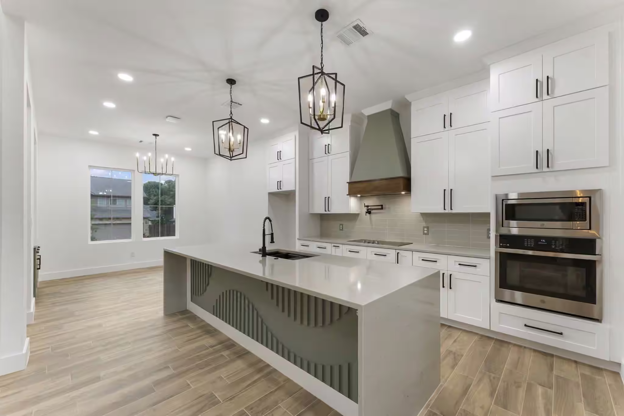 Photo 2 of 3709 Oak Court, Montgomery, TX