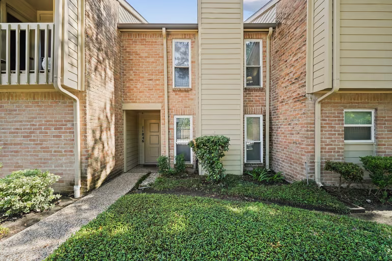 Photo of 11846 Barryknoll Lane 5, Houston, TX 77024