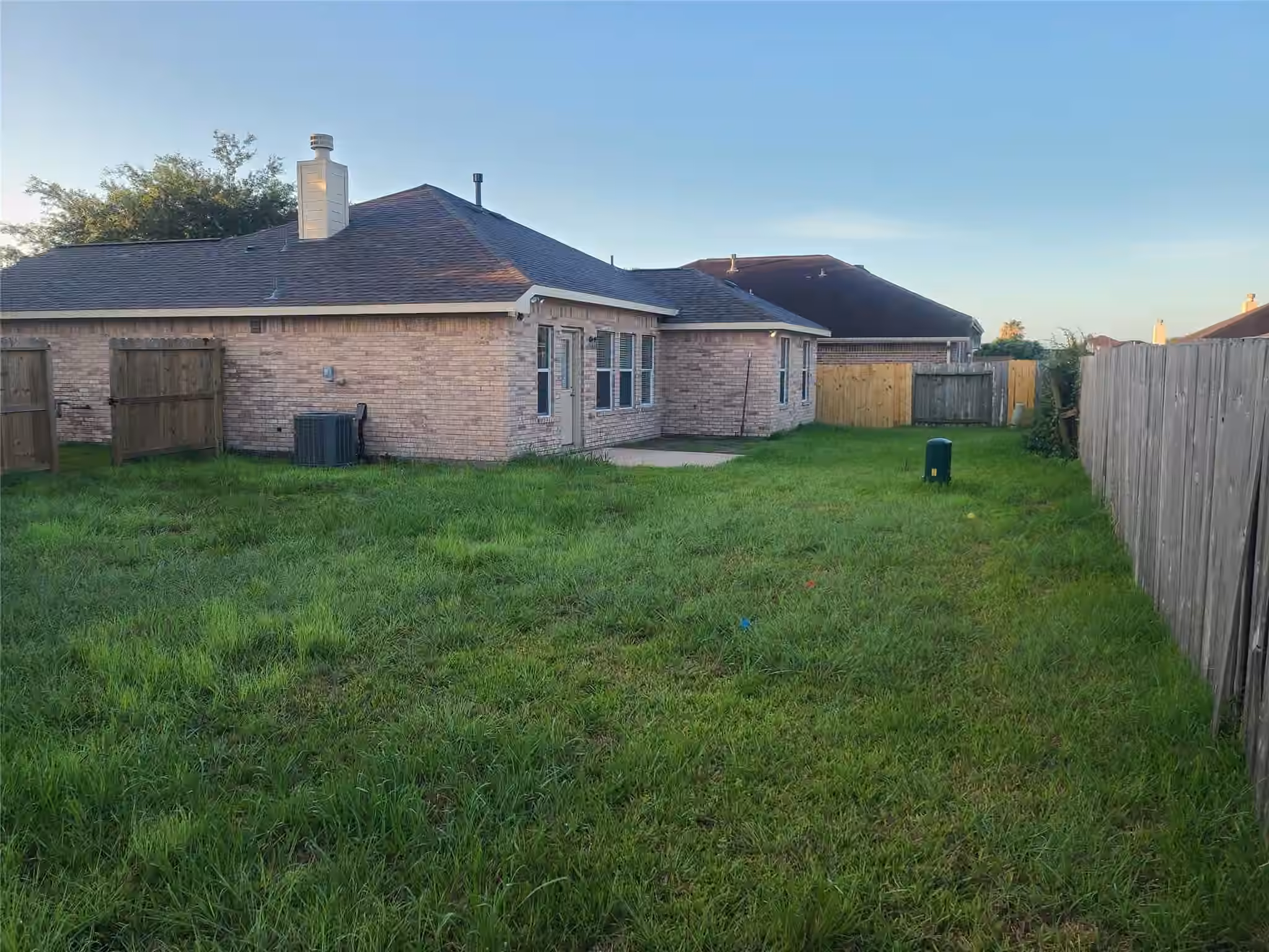 Photo 3 of 113 Laurel Meadow Court, La Marque, TX