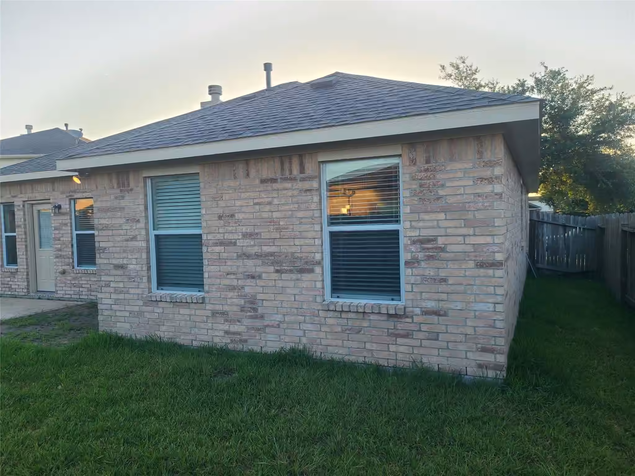 Photo 5 of 113 Laurel Meadow Court, La Marque, TX