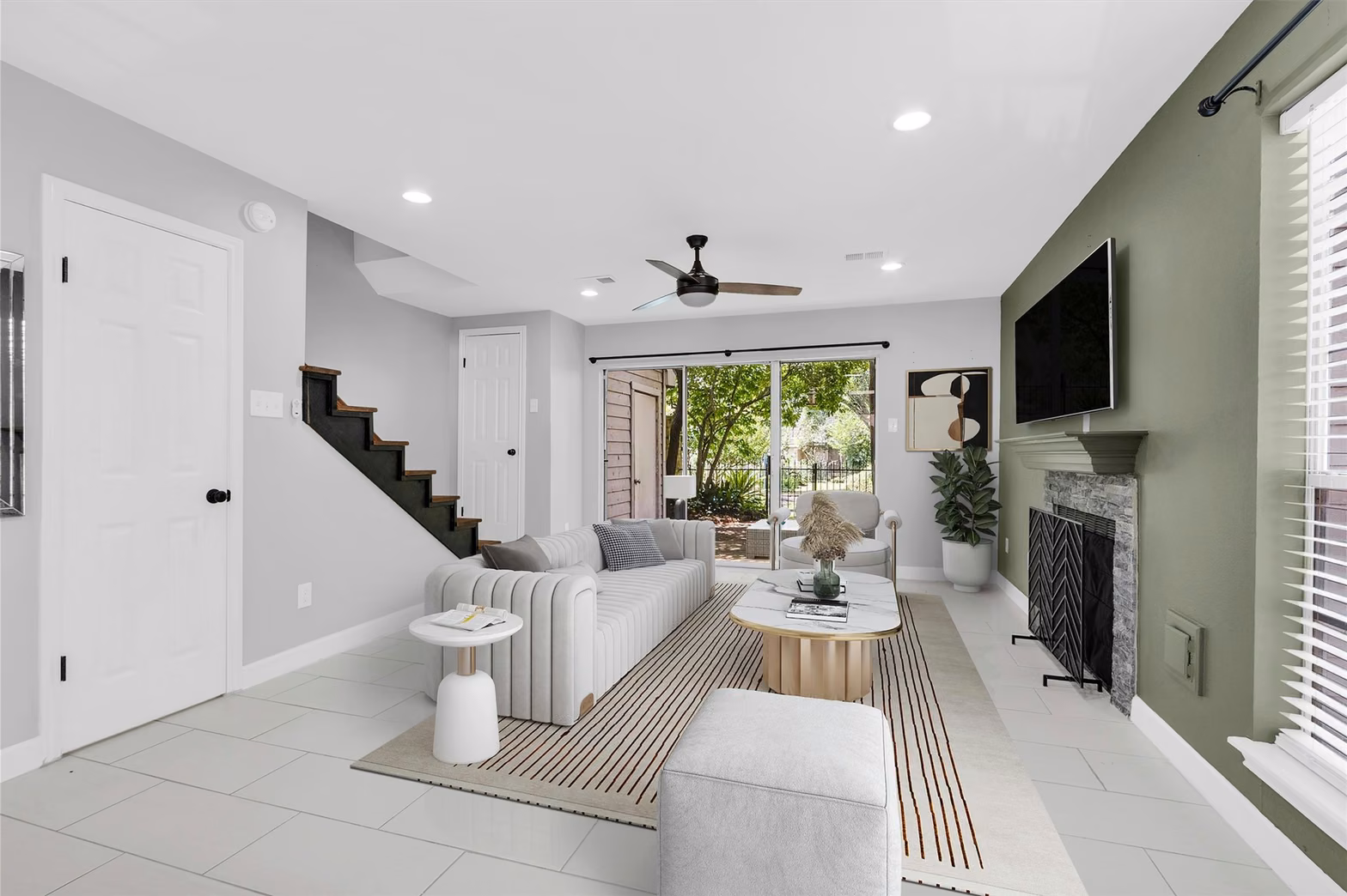 Photo of 2030 Plantation Drive E4, Conroe, TX 77301