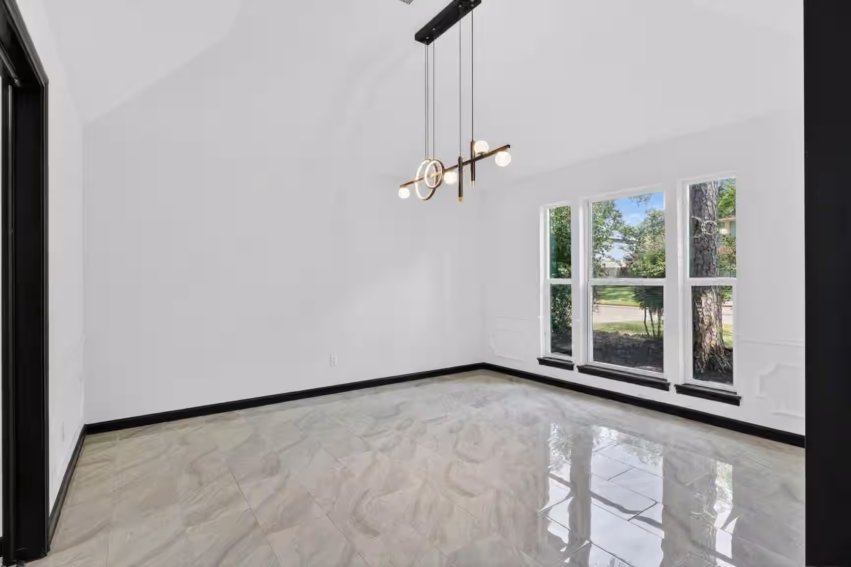 Photo 3 of 5218 Timber Shade Drive, Houston, TX