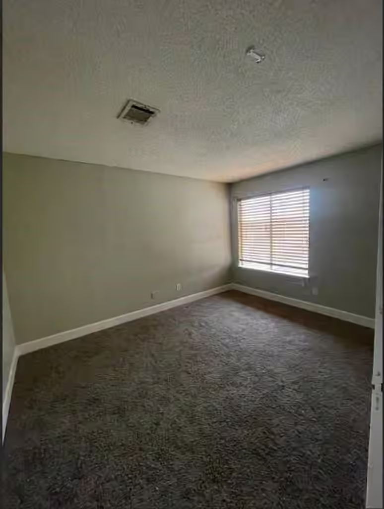 Photo 6 of 8496 Dairy View Lane, Houston, TX