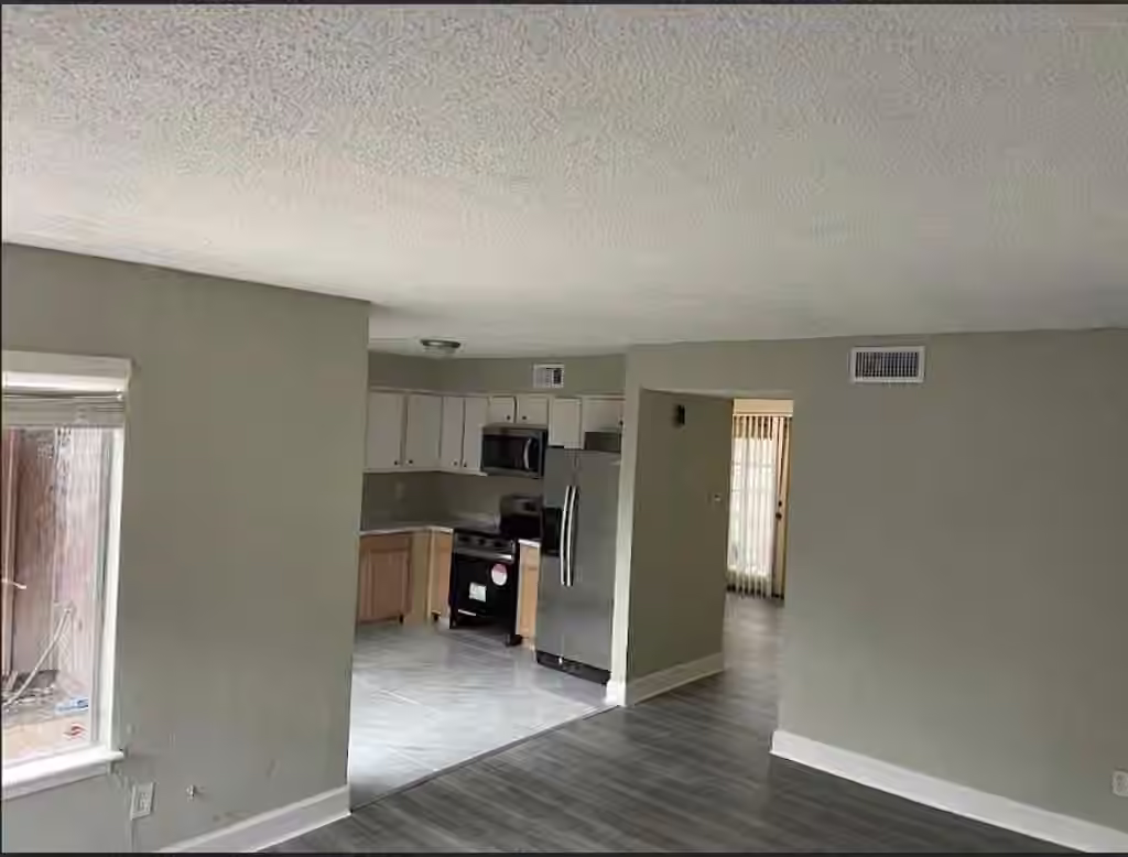 Photo 7 of 8496 Dairy View Lane, Houston, TX