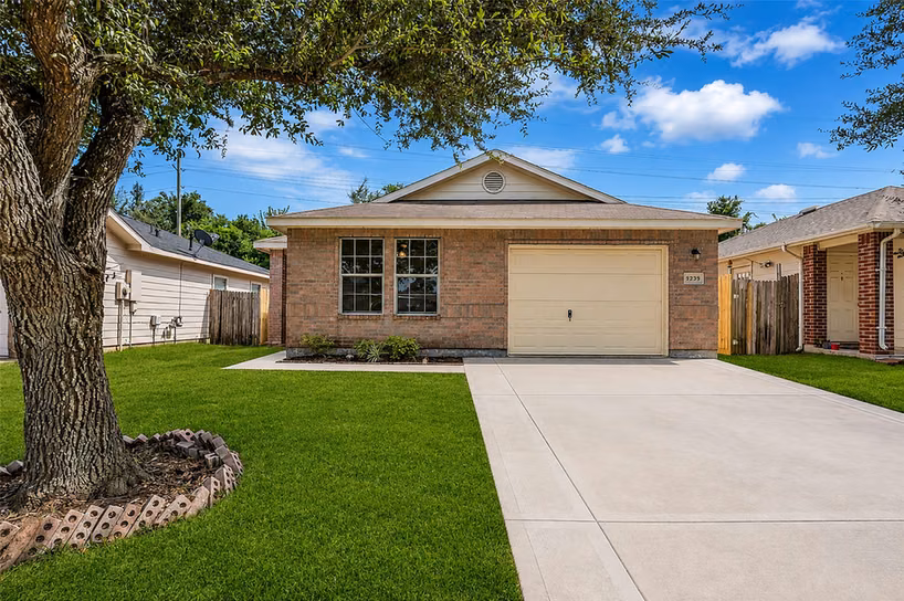 Photo of 5239 Roth Forest Lane, Spring, TX