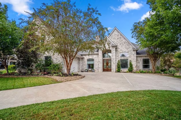 Photo 2 of 26 Brookgreen Circle S, Montgomery, TX