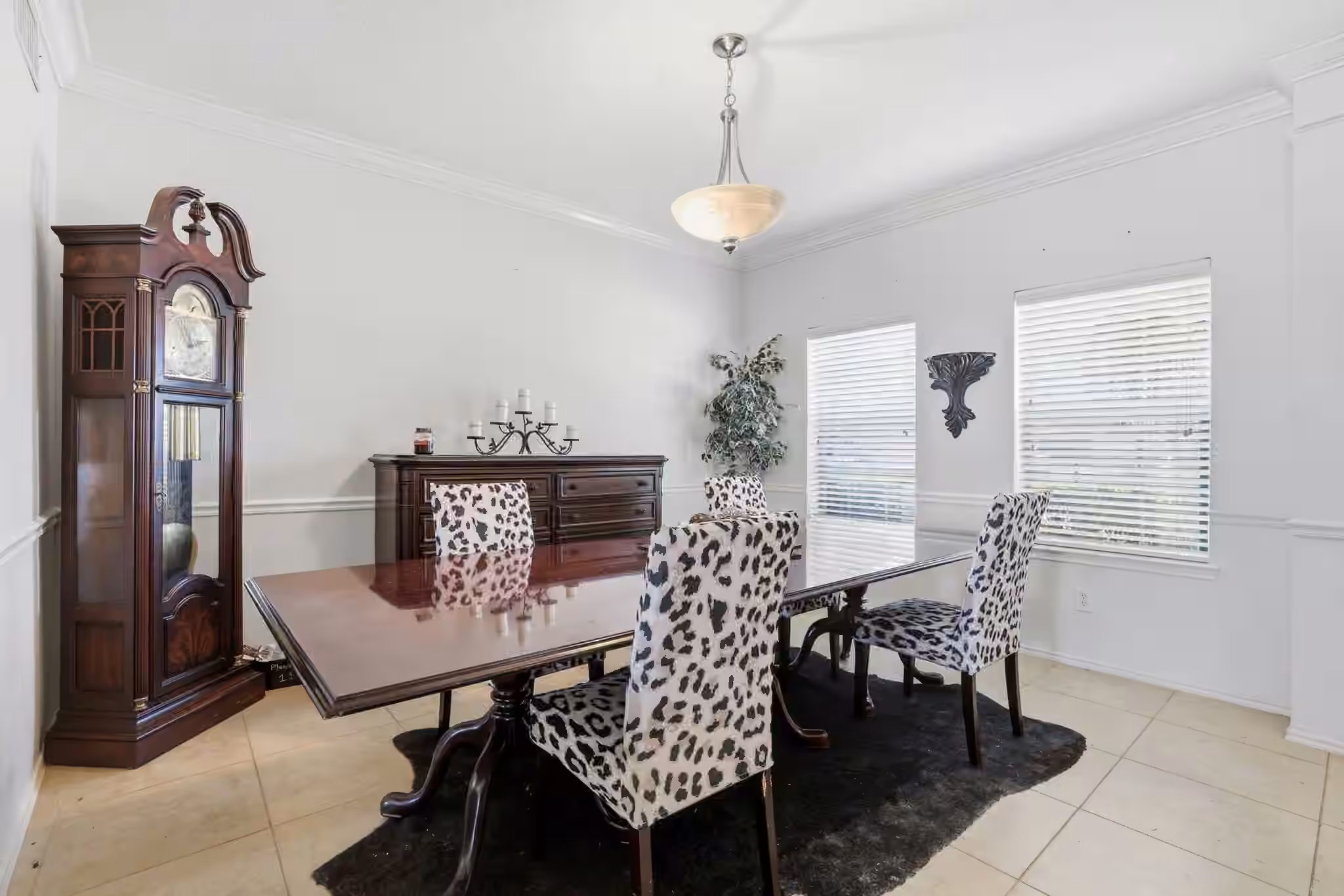 Photo 6 of 6407 Hillock Lane, Pearland, TX