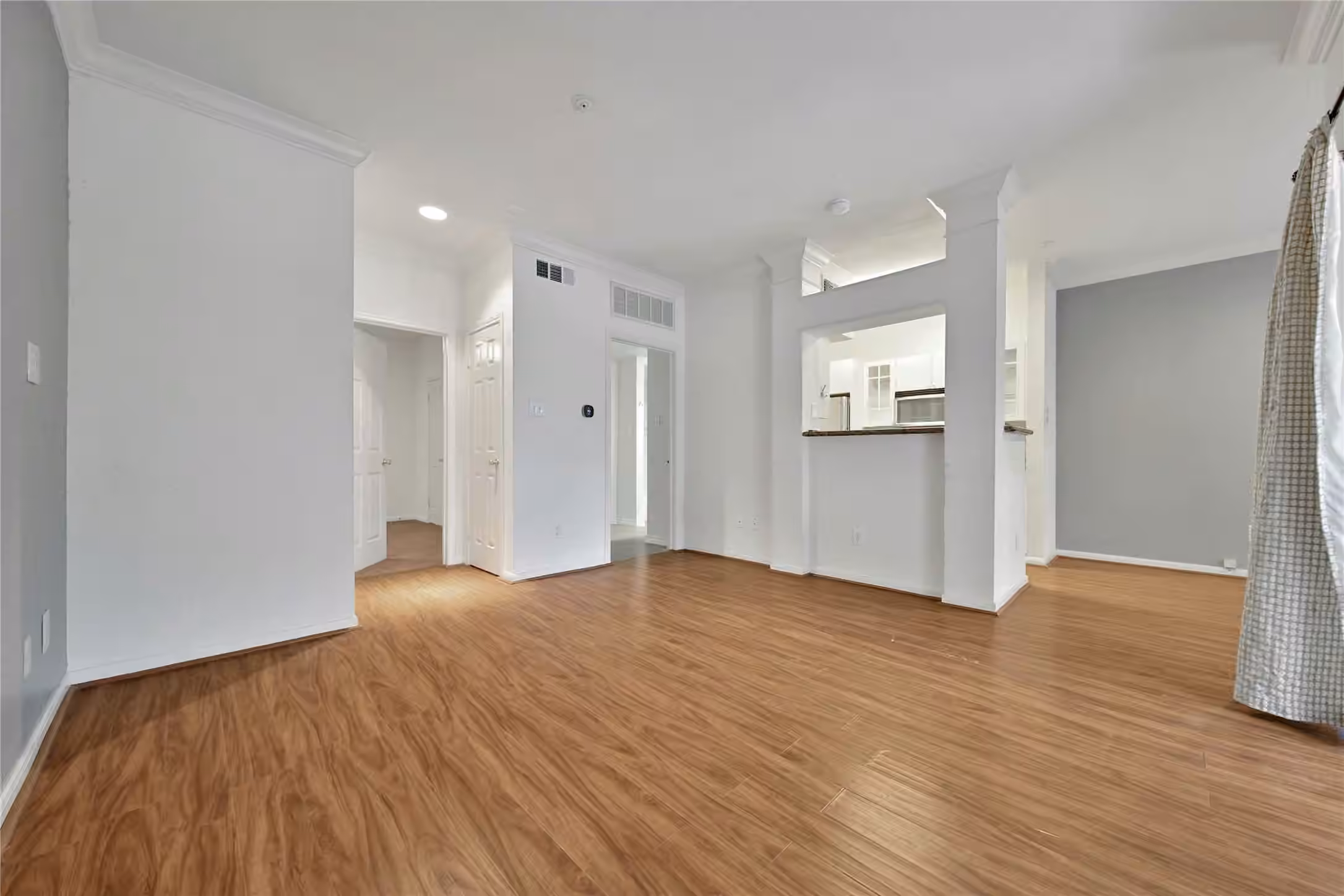 Photo 6 of 3231 Allen Parkway 1210, Houston, TX