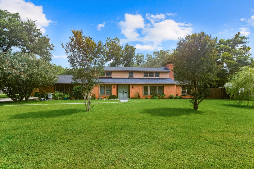 Photo 2 of 1311 Lamar Drive, La Marque, TX