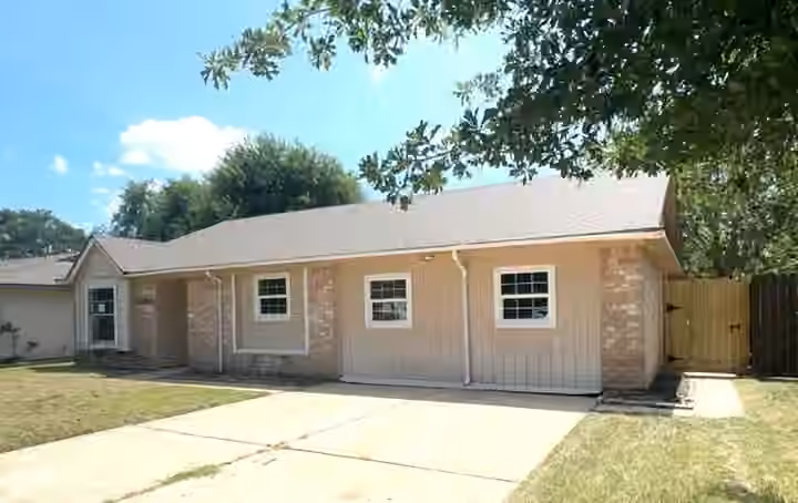 Photo of 7735 Whispering Wood Lane, Houston, TX 77086