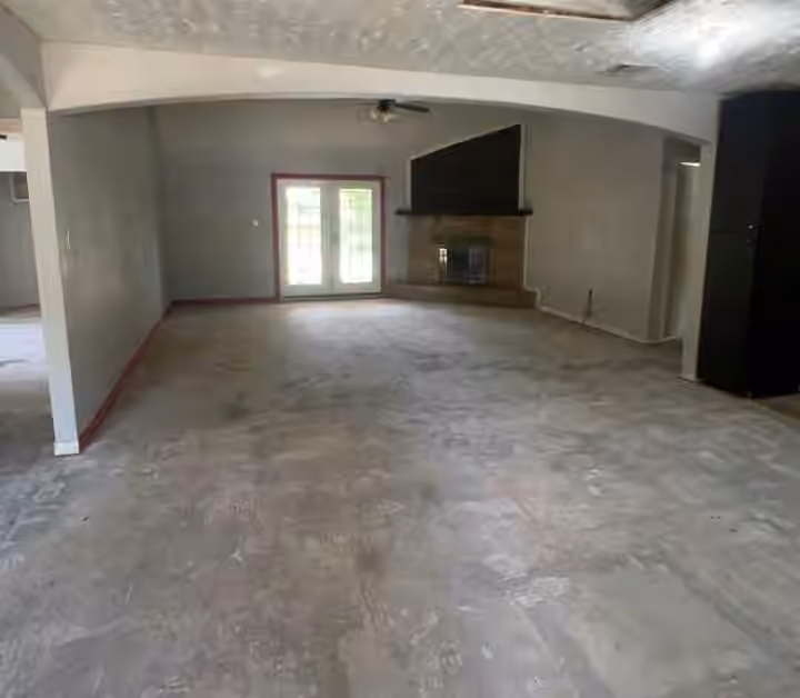Photo 6 of 7735 Whispering Wood Lane, Houston, TX