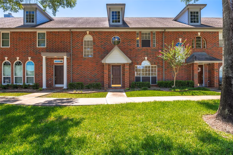 Photo of 1287 El Camino Village Drive, Webster, TX