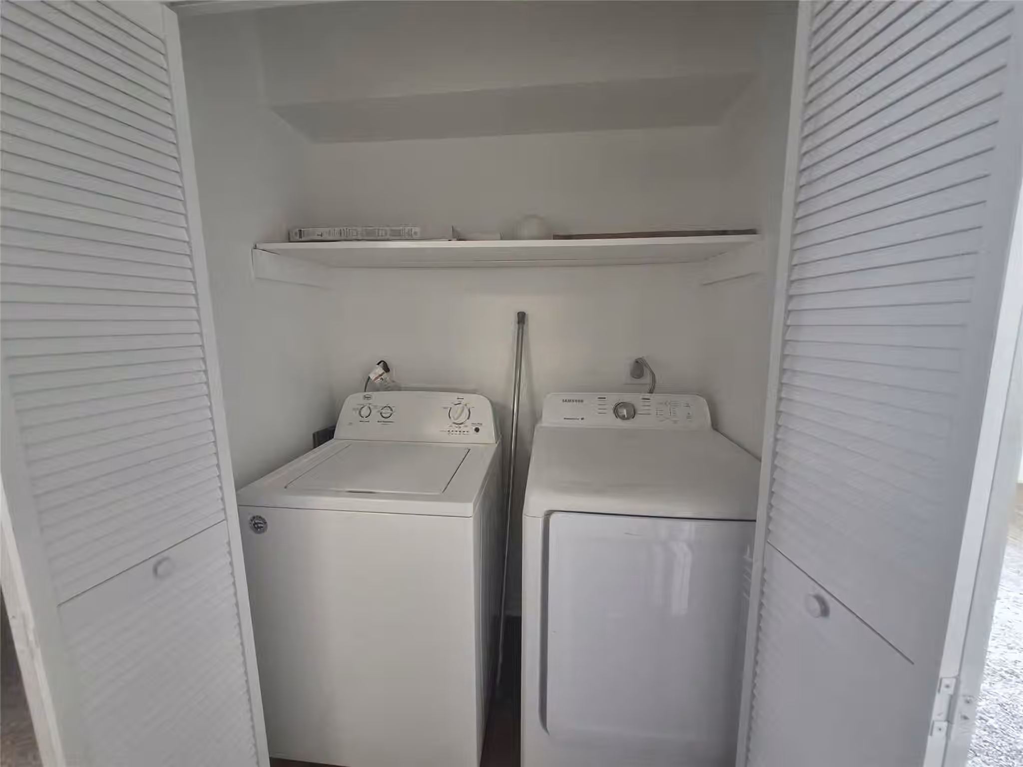 Photo 5 of 10601 South Drive 93, Houston, TX